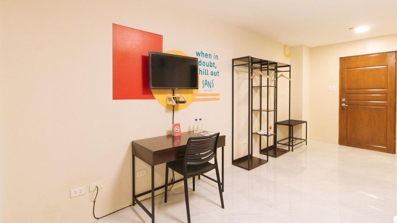 Sans Hotel At Algers Suites Marikina By Reddoorz Buitenkant foto
