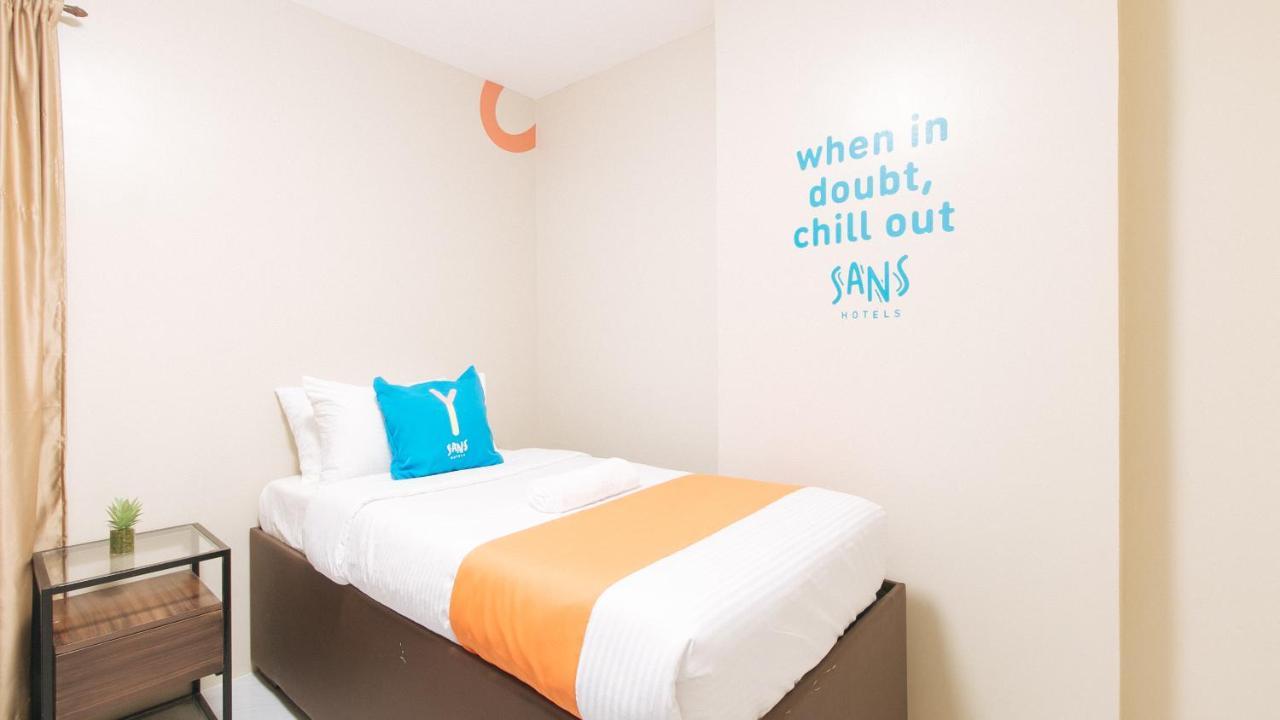 Sans Hotel At Algers Suites Marikina By Reddoorz Buitenkant foto